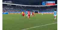 韦斯利头顶脚踢5分钟双响，十人新鹏城2-1反超河南！